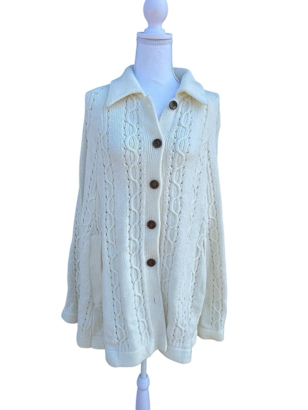 Vintage Broadway 60s 70s Hippie Cable Knit Grannnycore Ivory Sweater Cape Poncho